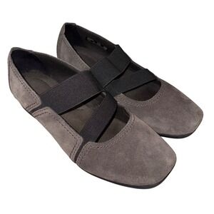 Clarks Womens 6.5W Grey Suede Square Toe Mary Jane Crisscross Strap Flats